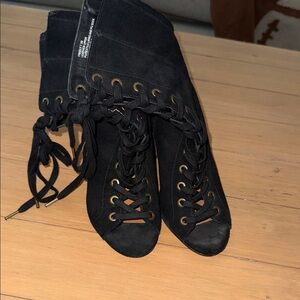 Steve Madden Black Lace-Up Boots